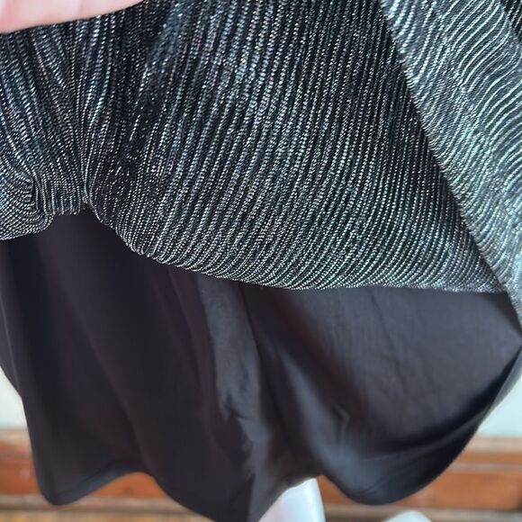 Nine West black metallic halter top with tie back Size M New - Picture 8 of 12